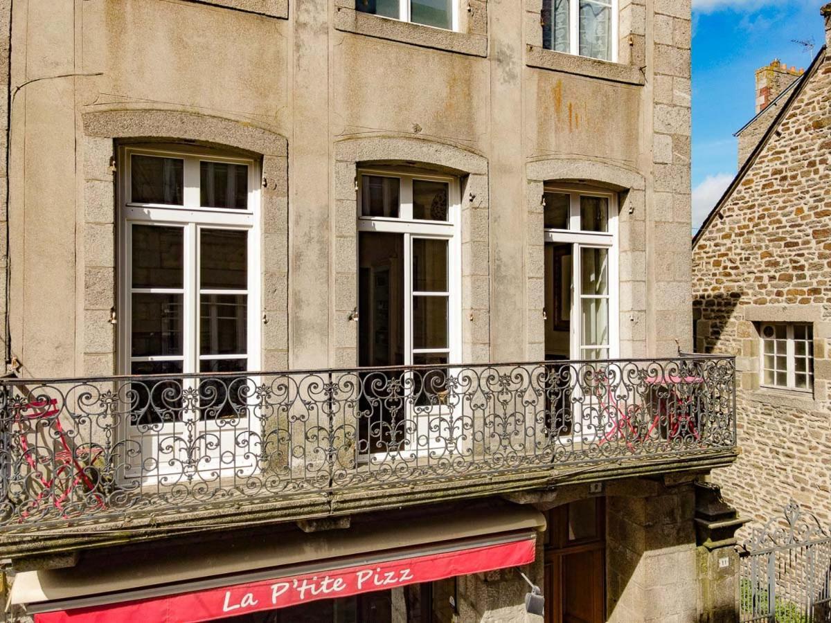 Appartement De La Tour De L'Horloge De 디난 외부 사진