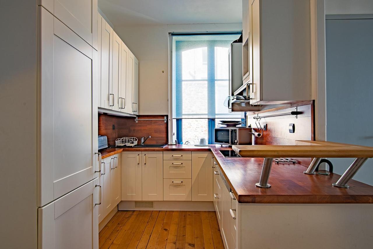Appartement De La Tour De L'Horloge De 디난 외부 사진