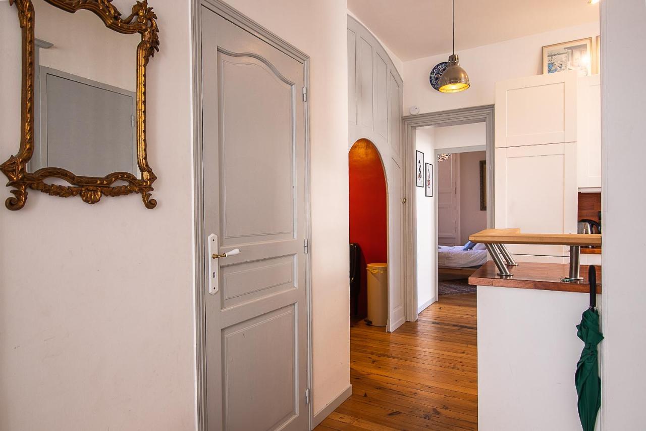 Appartement De La Tour De L'Horloge De 디난 외부 사진