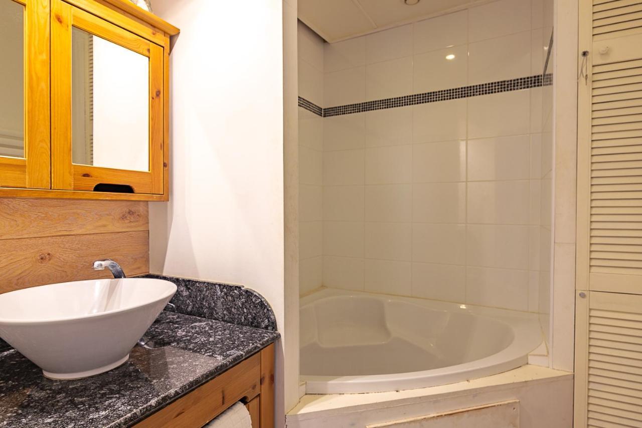 Appartement De La Tour De L'Horloge De 디난 외부 사진