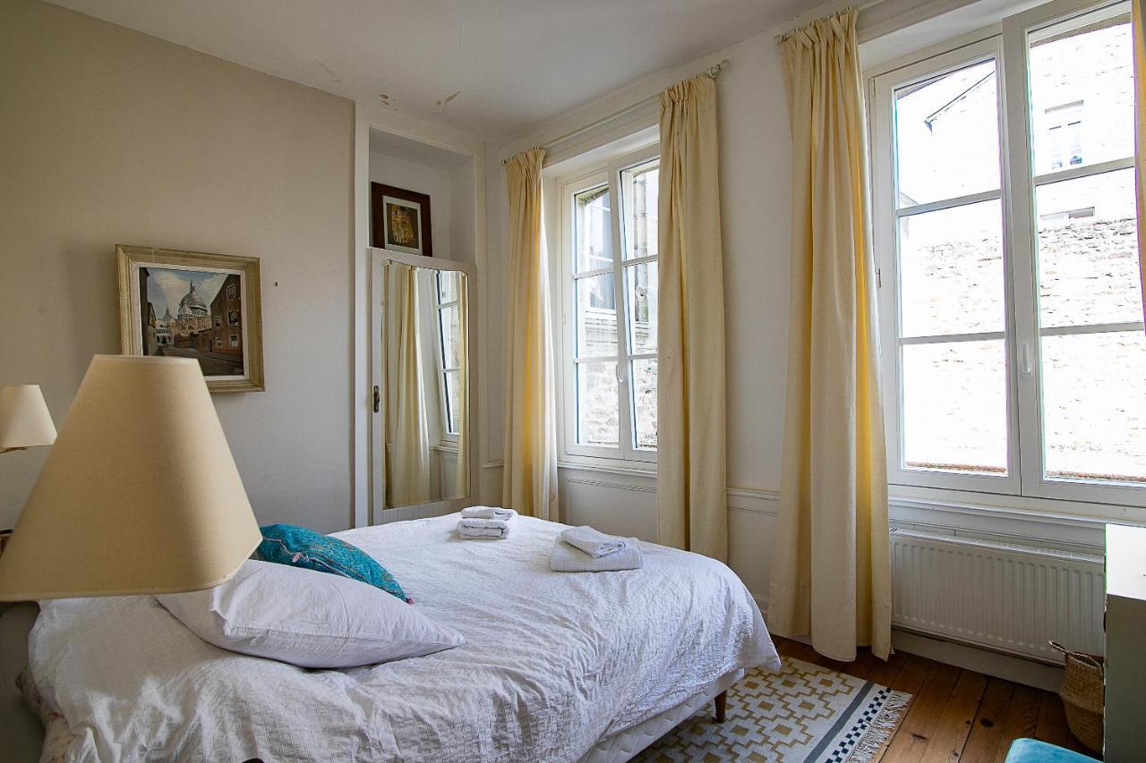 Appartement De La Tour De L'Horloge De 디난 외부 사진
